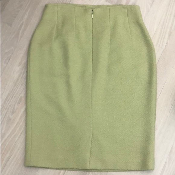 Vintage CHANEL Boutique Green Skirt Suit - Picture 7 of 8